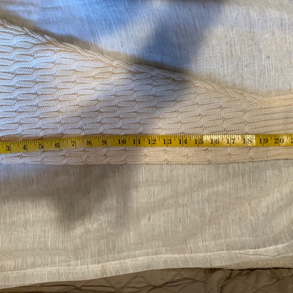 GAP Wool Sweater - Picture 10 of 16